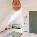 Magnifique 2 Pieces Lumineux Avec Ascenseur Face Au Jardin Public Et Thermes Au Coeur De La *