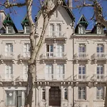 Magnifique 2 Pieces Lumineux Avec Ascenseur Face Au Jardin Public Et Thermes Au Coeur De La Apartment