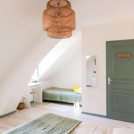 Magnifique 2 Pieces Lumineux Avec Ascenseur Face Au Jardin Public Et Thermes Au Coeur De La *